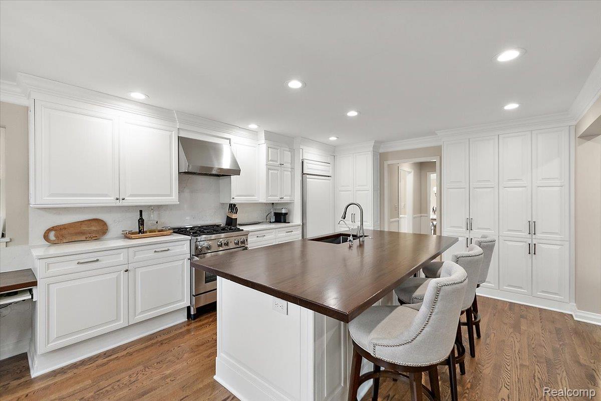 270 Pleasant Street