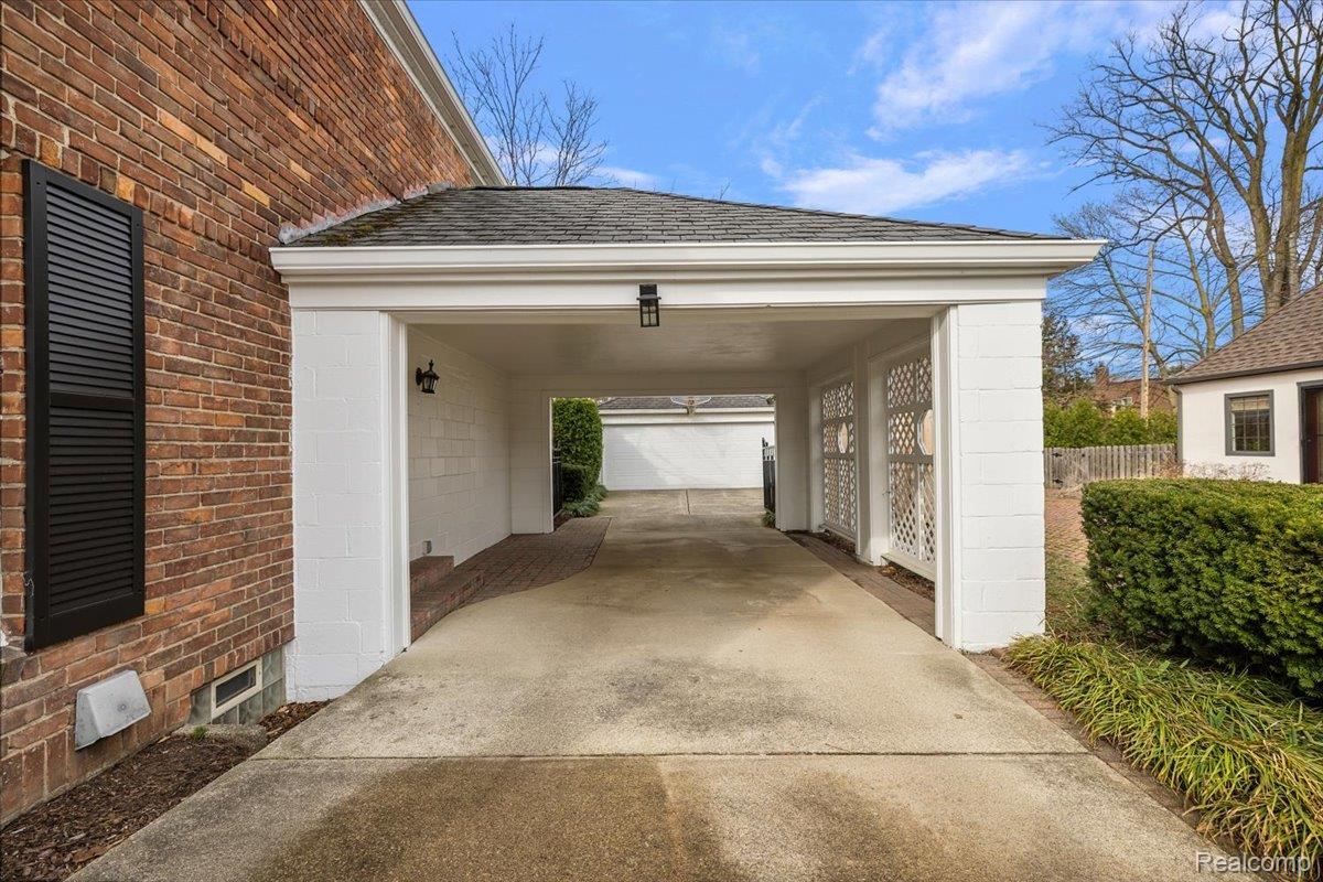 270 Pleasant Street
