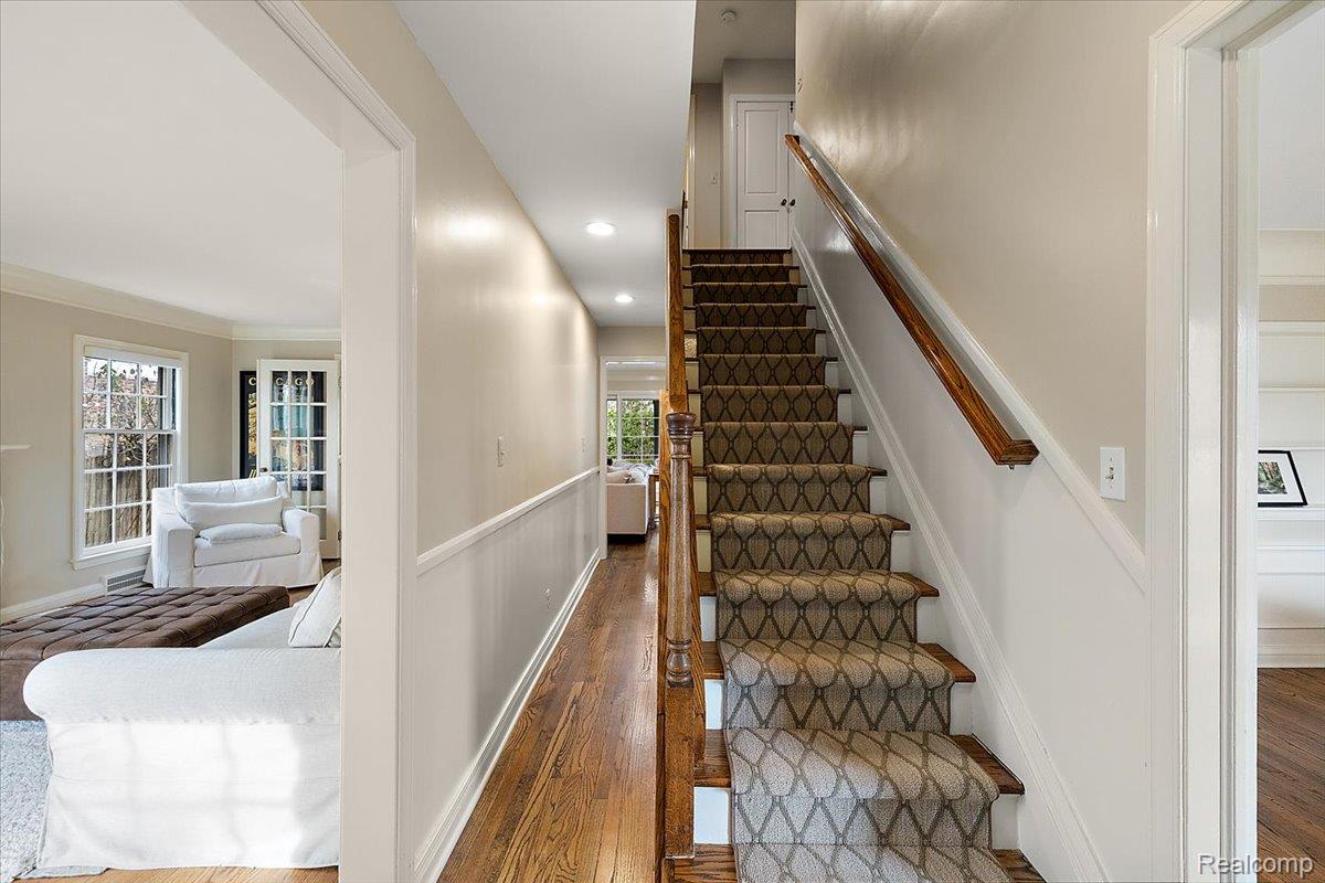 270 Pleasant Street