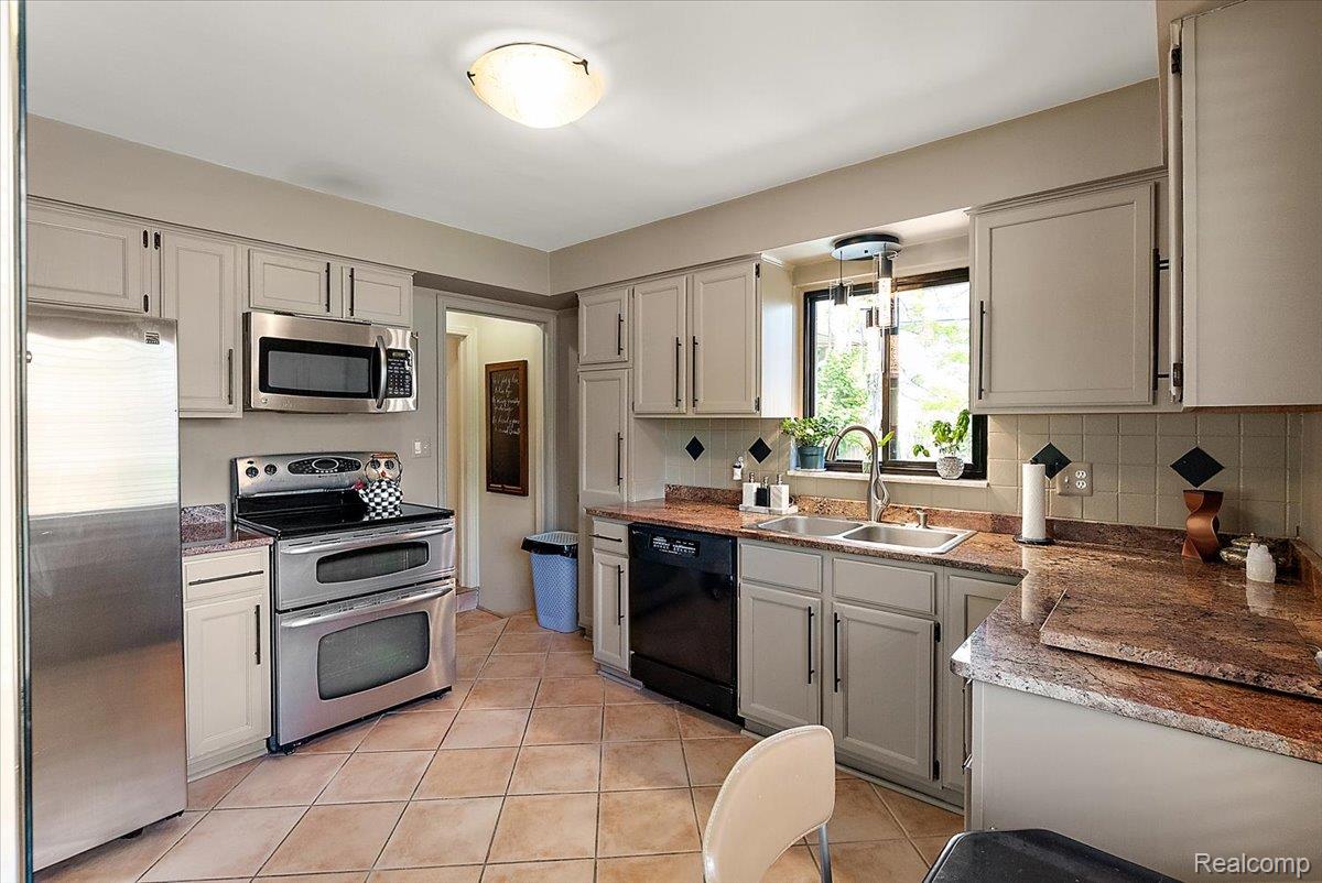 4374 Arden Place