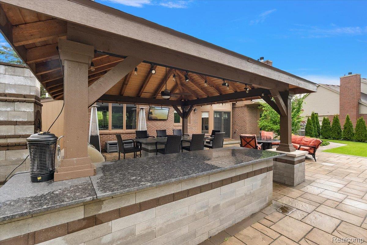 48056 River Way Court
