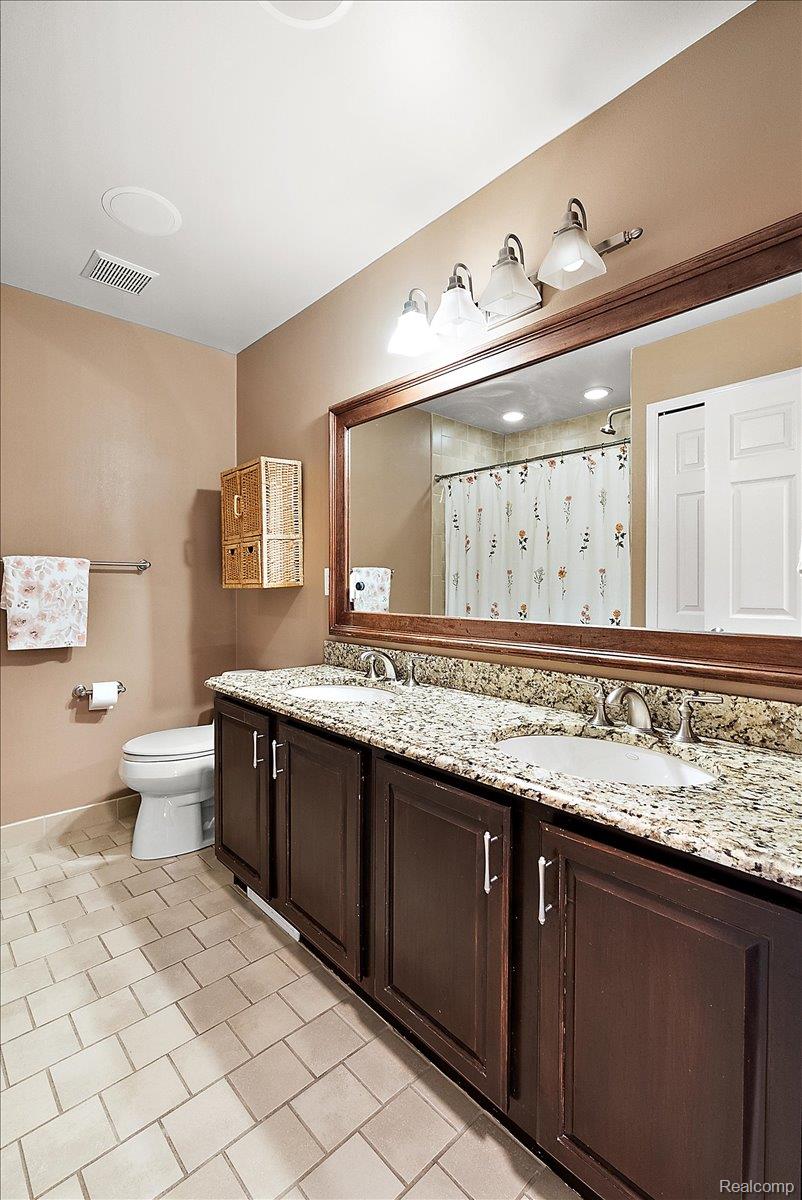 48056 River Way Court