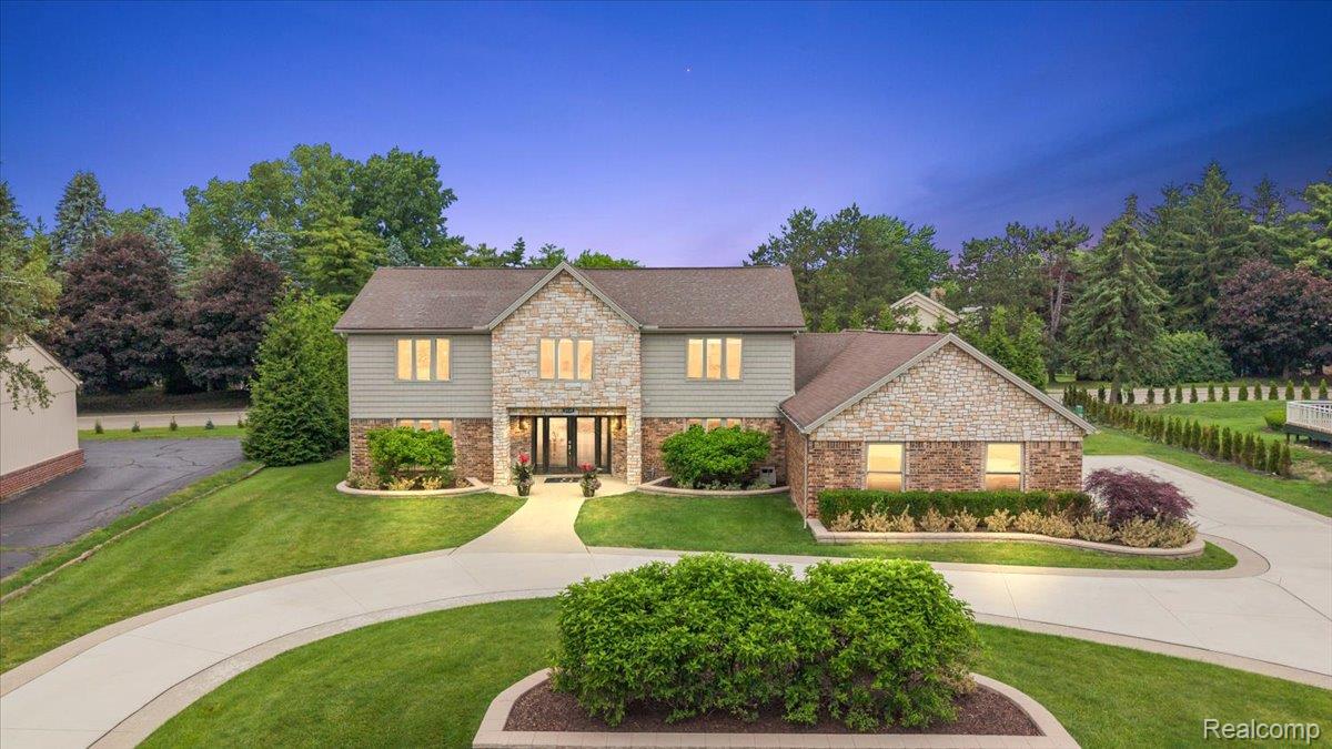 2118 Coach Way Court
