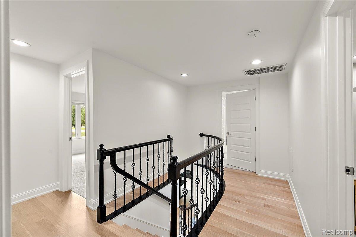 2118 Coach Way Court