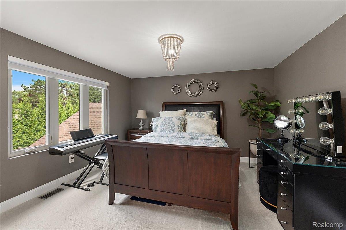 2118 Coach Way Court