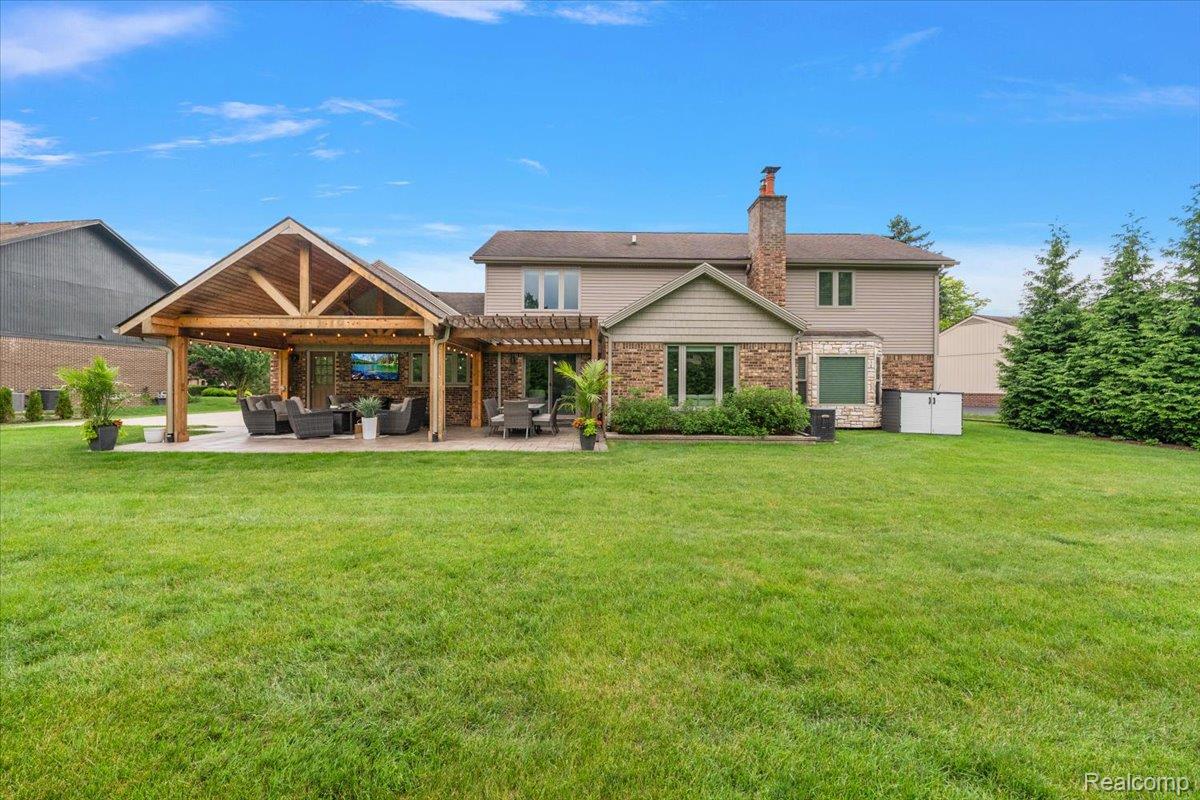 2118 Coach Way Court