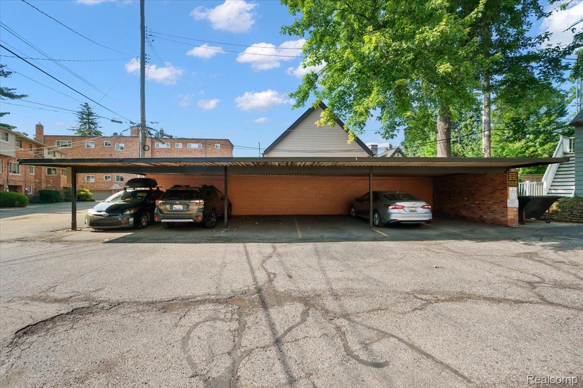 975 N Old Woodward Avenue