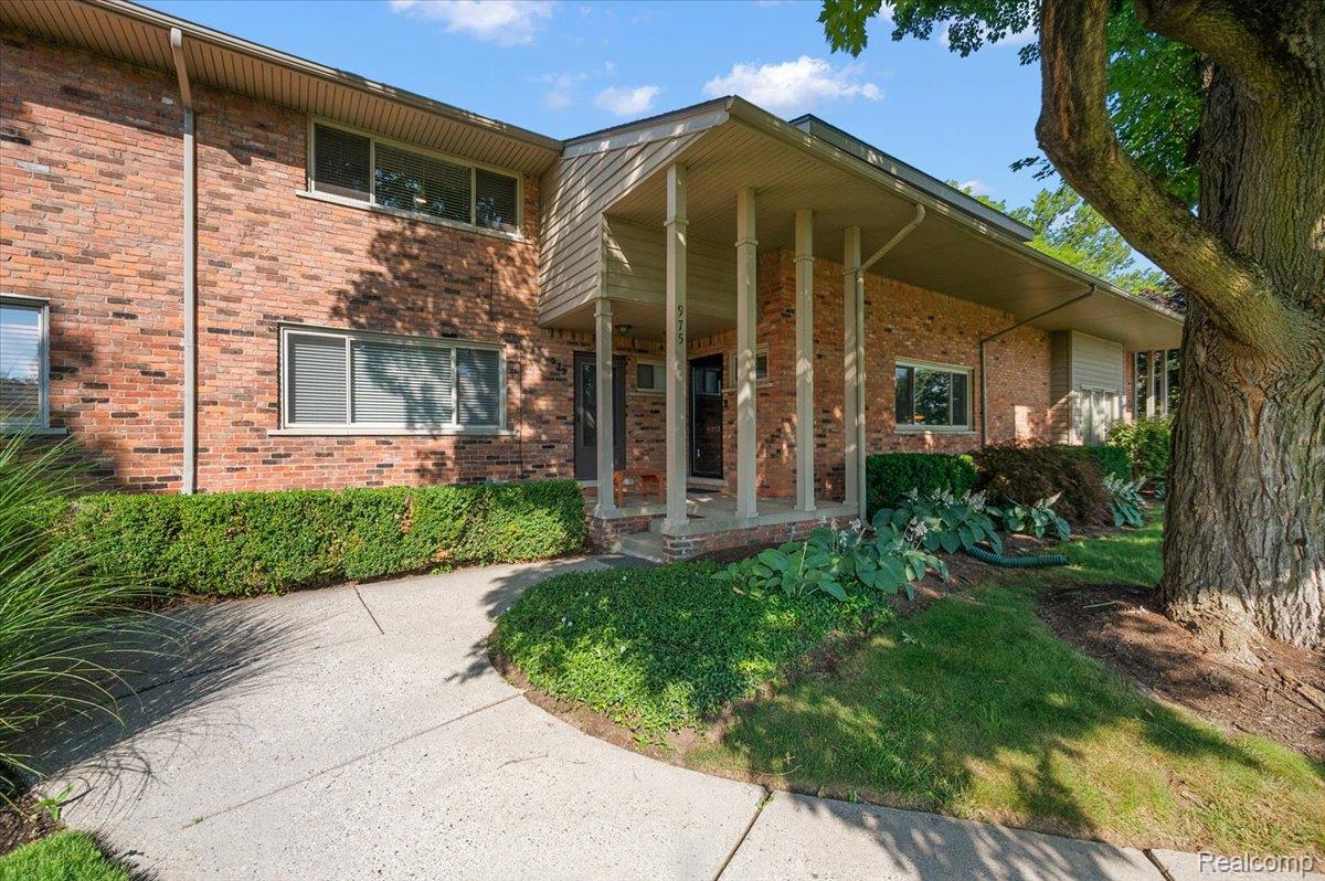 975 N Old Woodward Avenue