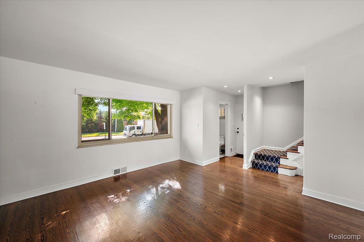 975 N Old Woodward Avenue