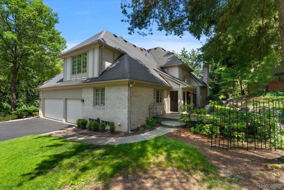 1086 Autumn Lane