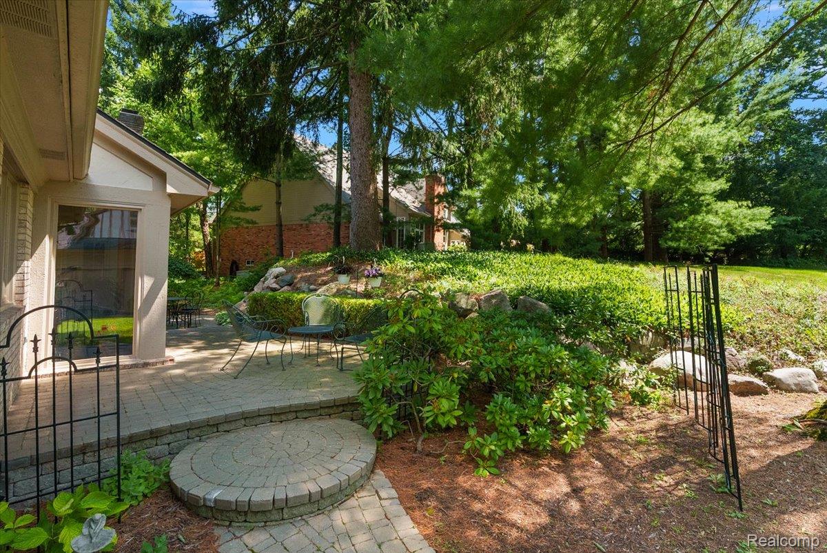 1086 Autumn Lane