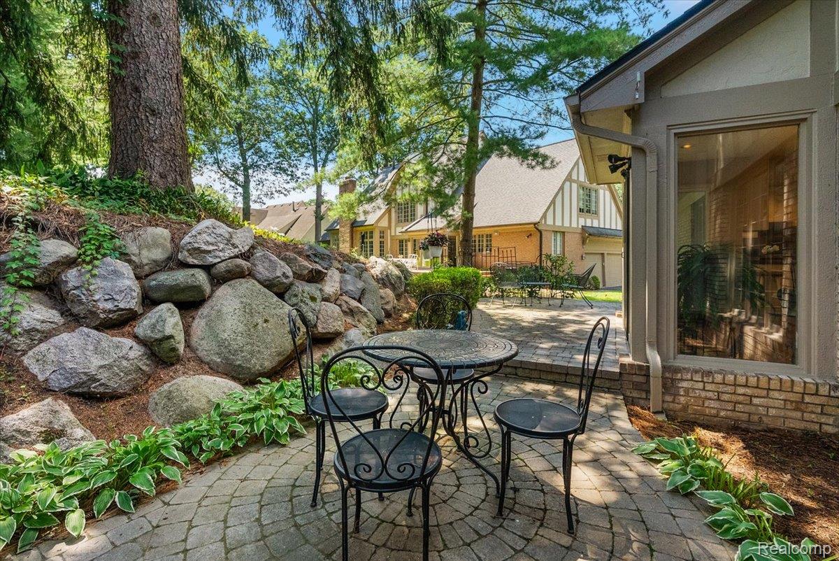 1086 Autumn Lane