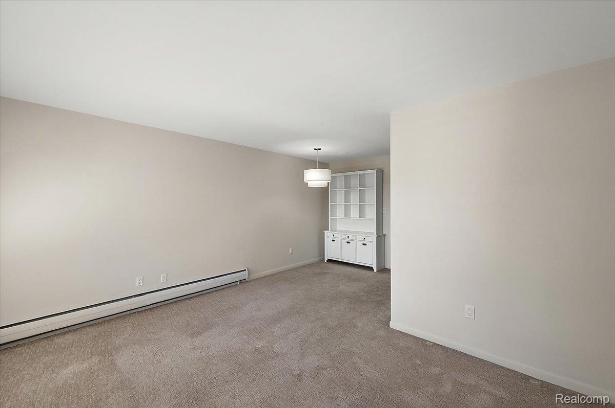 2820 Woodslee Drive