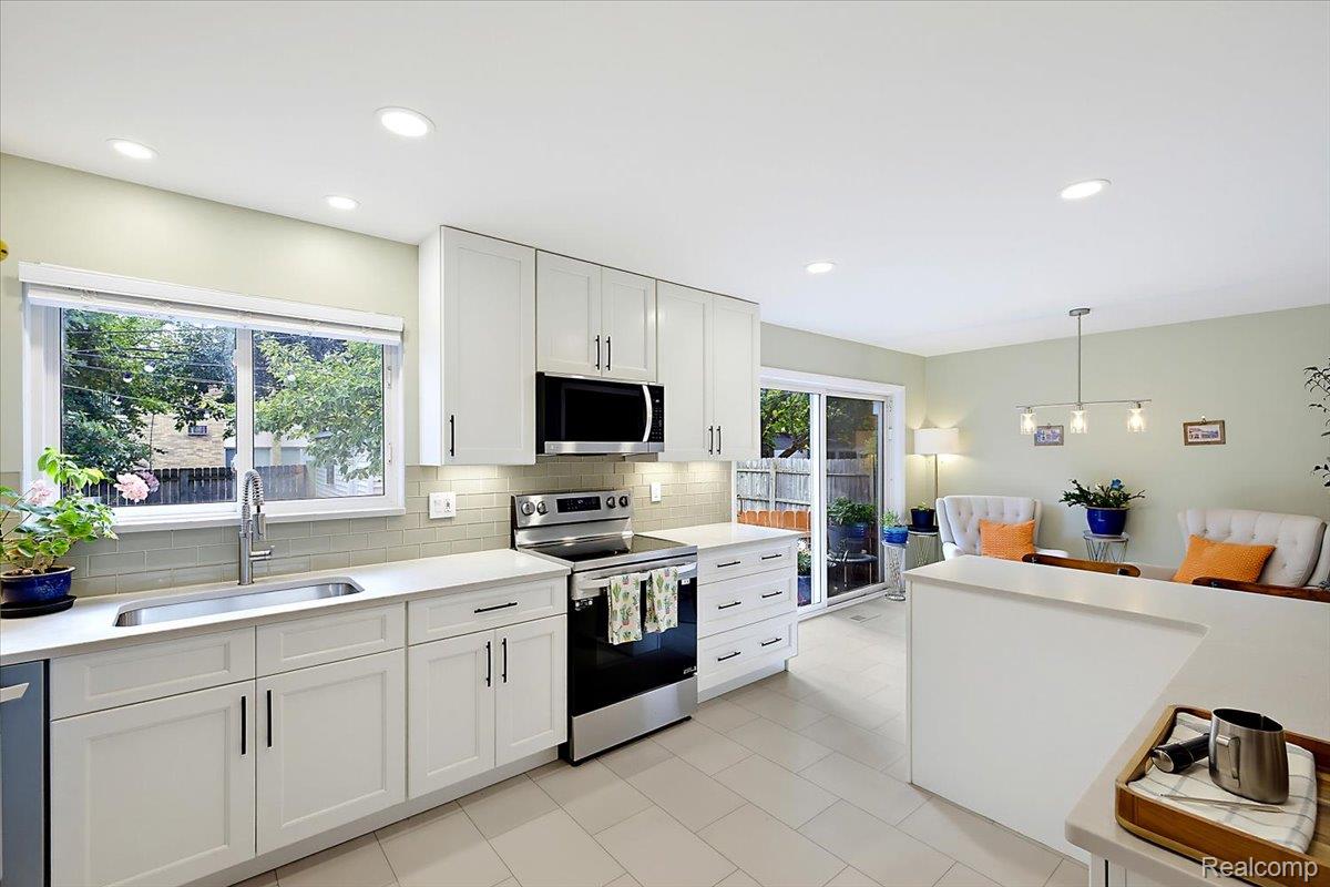 4125 Yorba Linda Boulevard