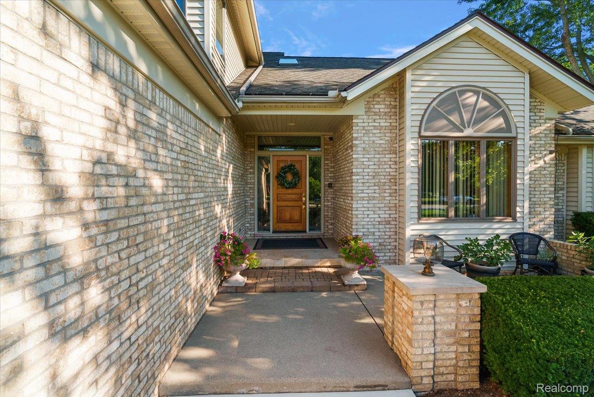 57 Streamview DR