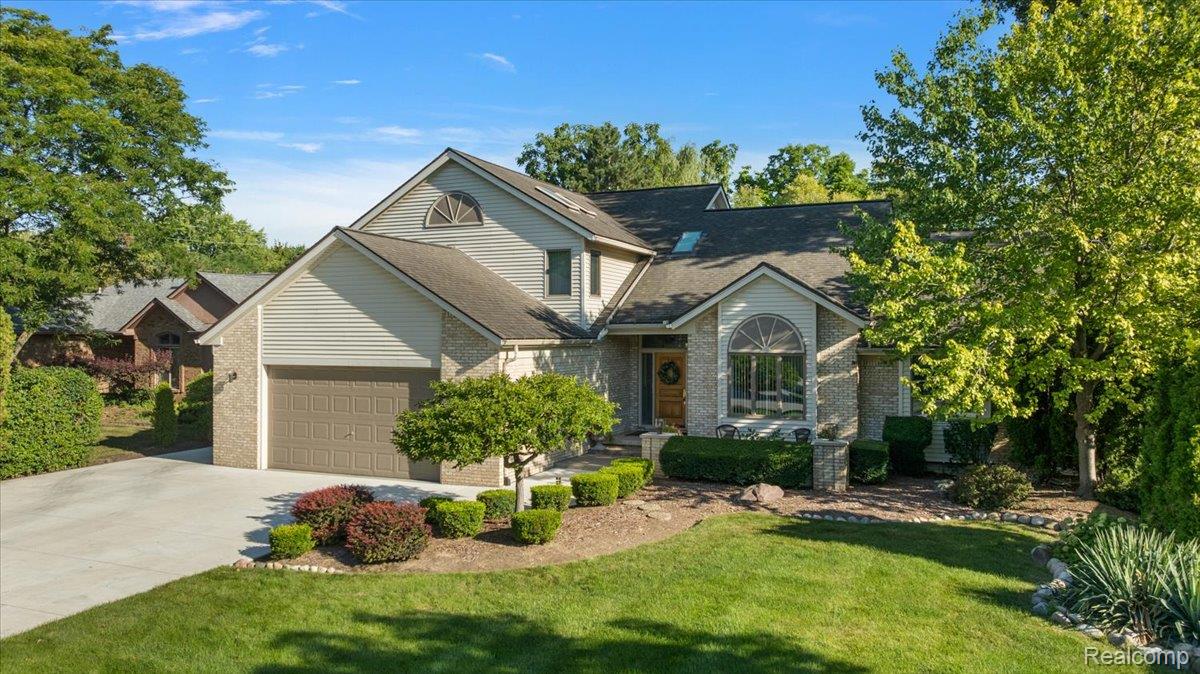 57 Streamview DR