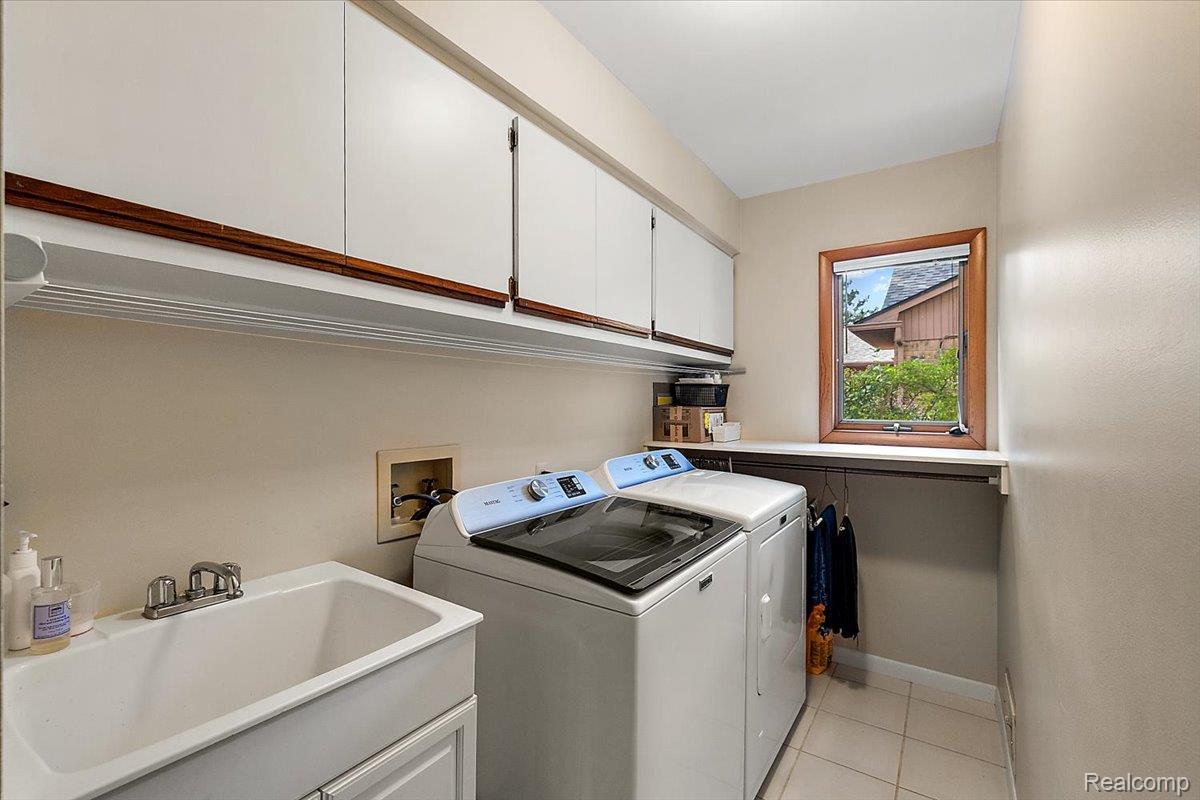 57 Streamview DR