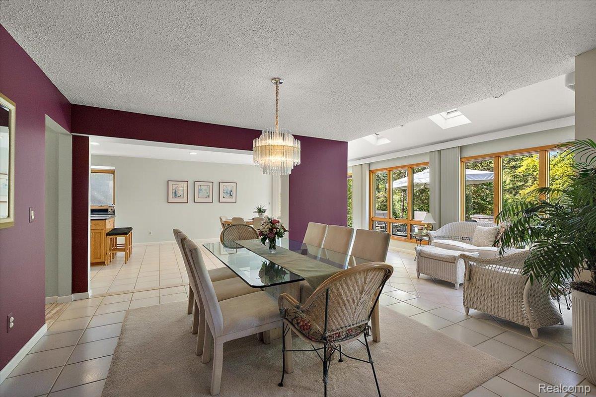 57 Streamview DR