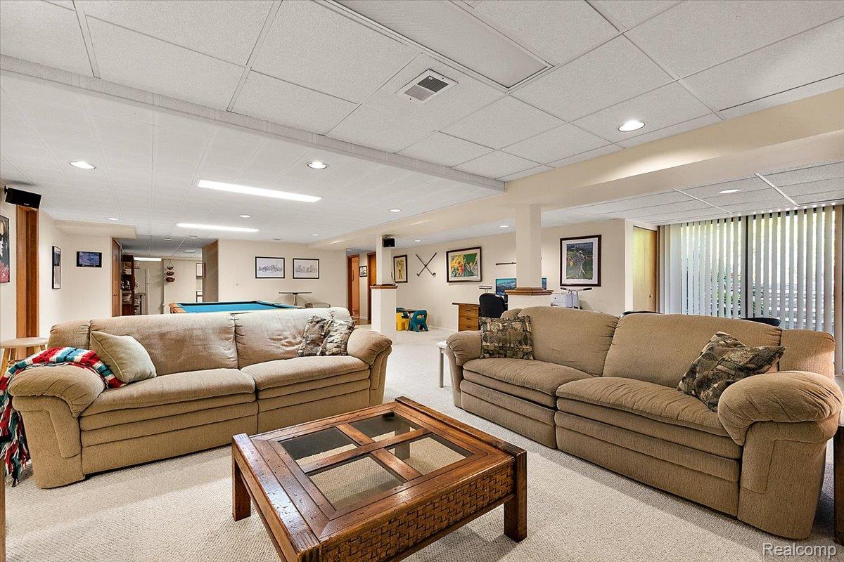 57 Streamview DR