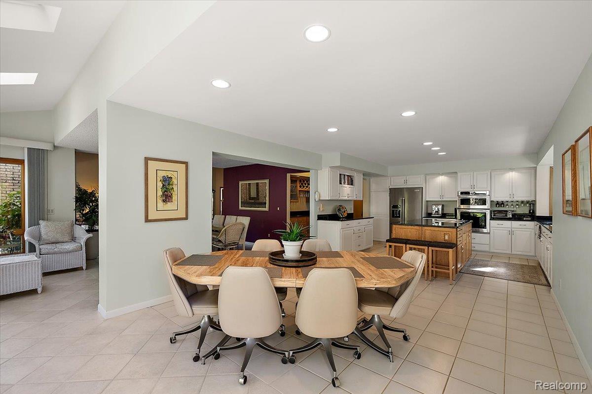 57 Streamview DR