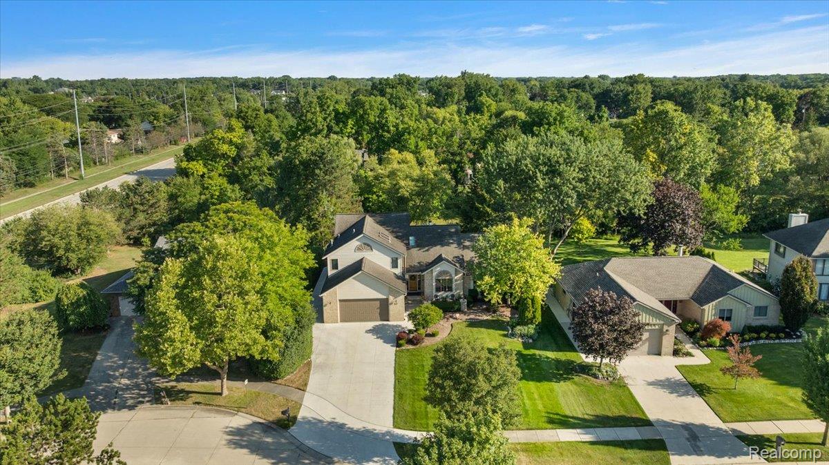 57 Streamview DR