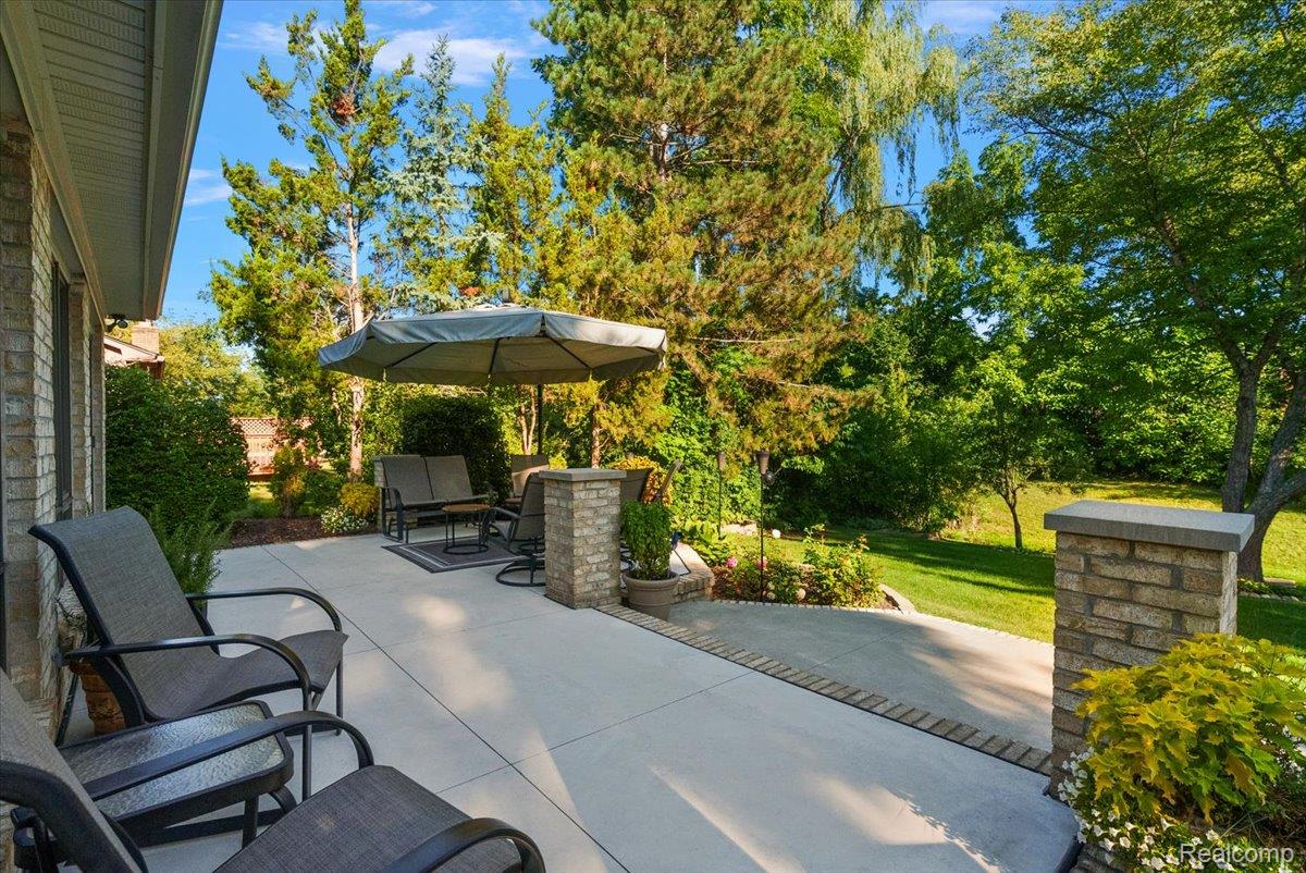 57 Streamview DR