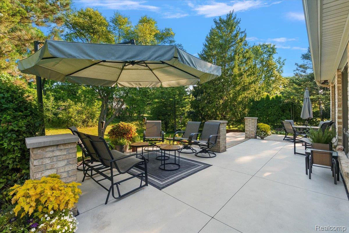 57 Streamview DR