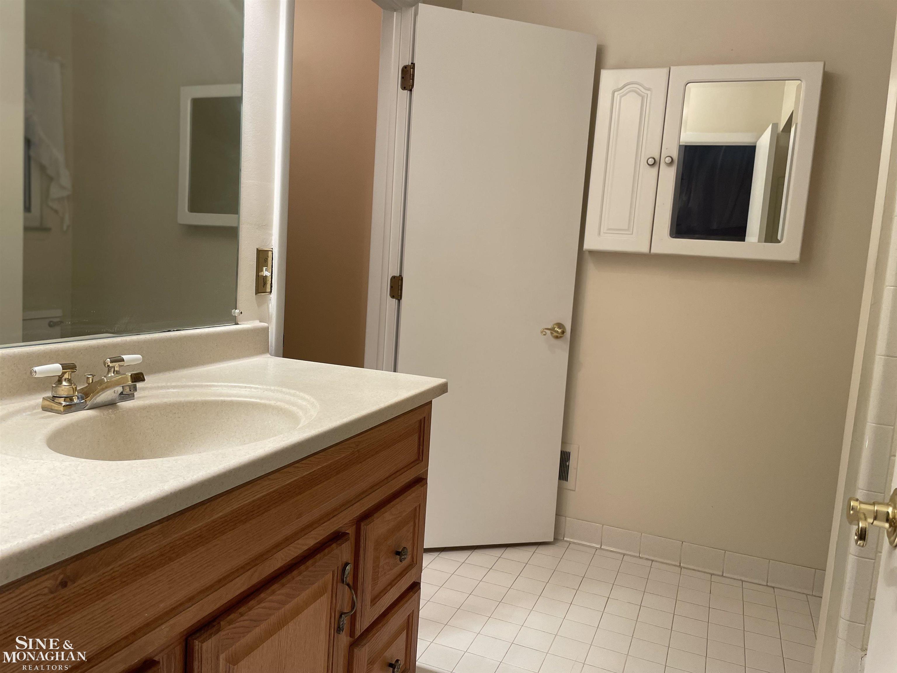 42423 W Eldon Street