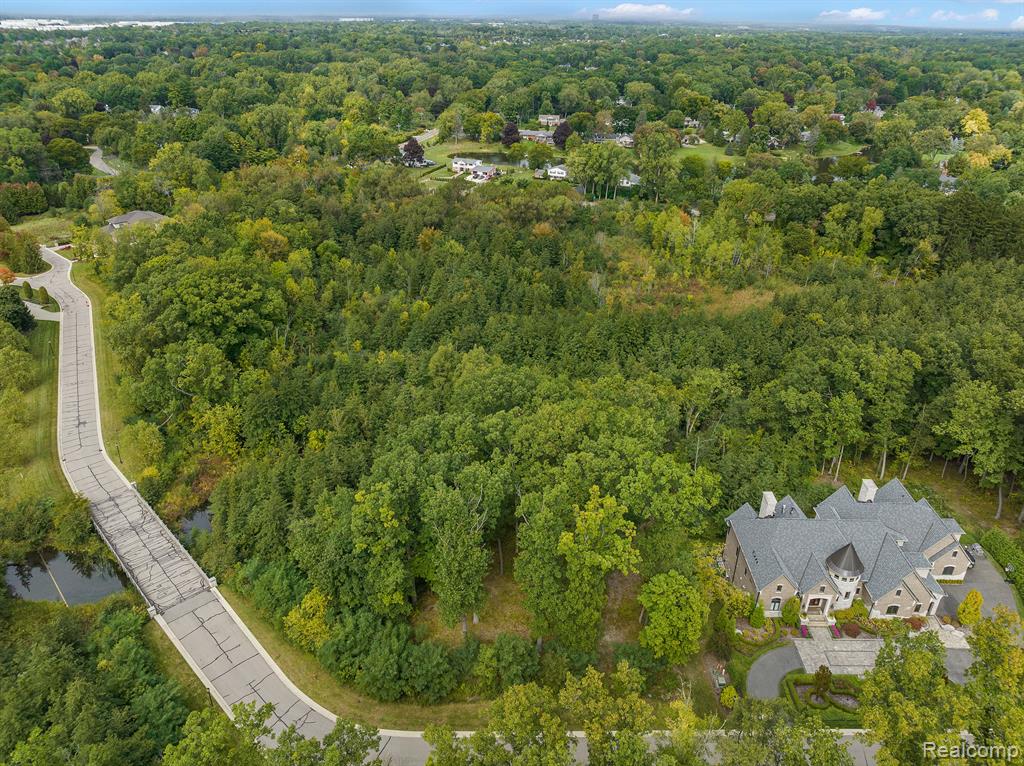 155 Bridgeview Drive