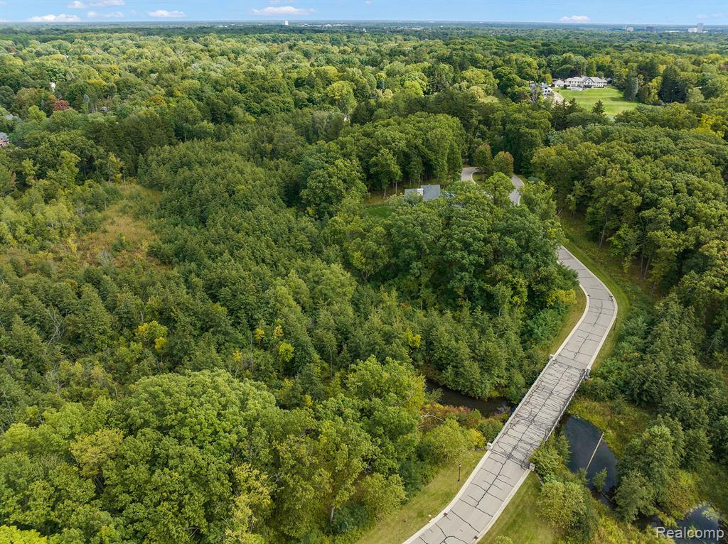 155 Bridgeview Drive