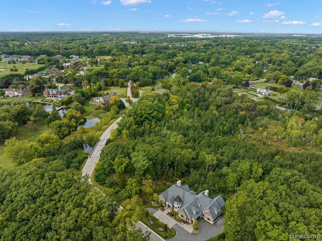 155 Bridgeview Drive