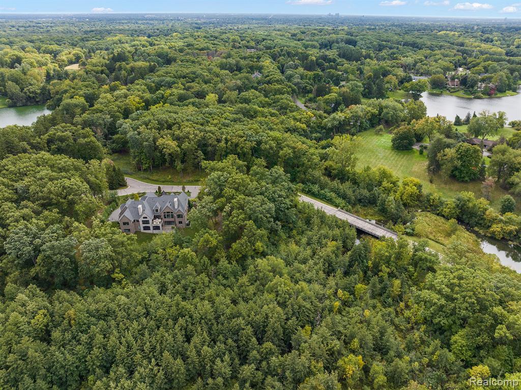 155 Bridgeview Drive