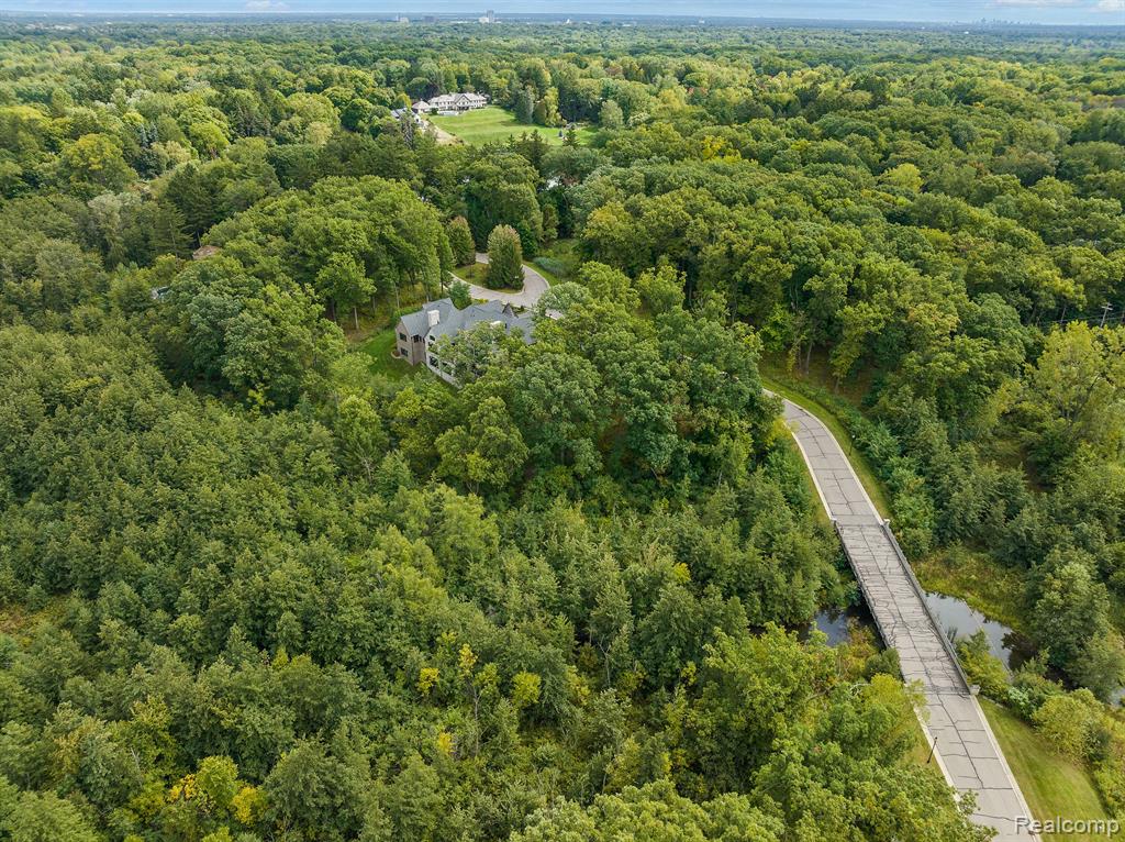 155 Bridgeview Drive