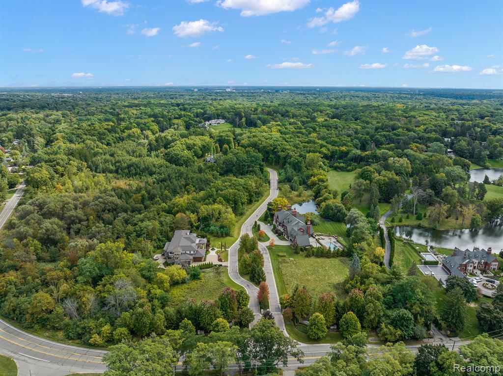 115 Bridgeview Drive