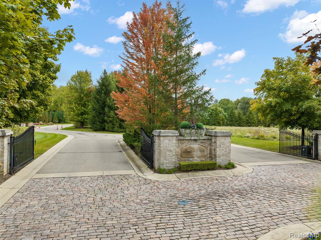 115 Bridgeview Drive