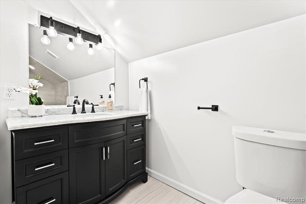 1406 W Marshall Street