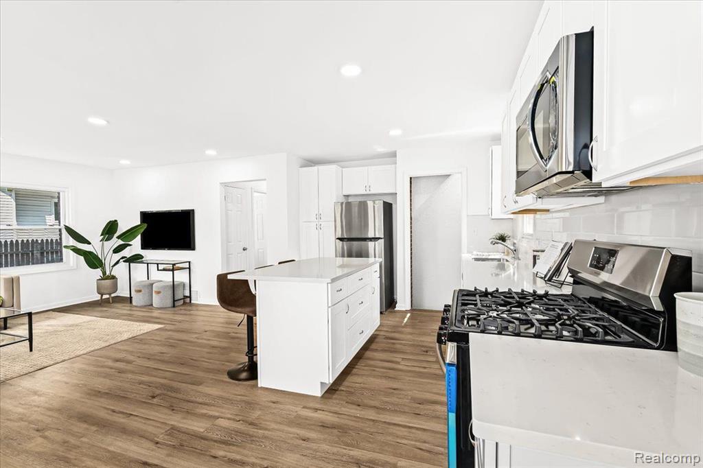 1406 W Marshall Street