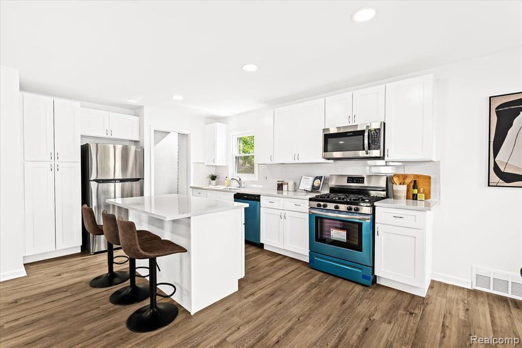 1406 W Marshall Street