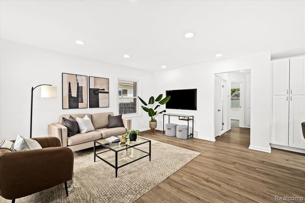 1406 W Marshall Street