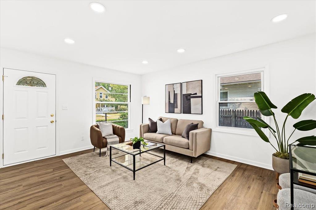 1406 W Marshall Street