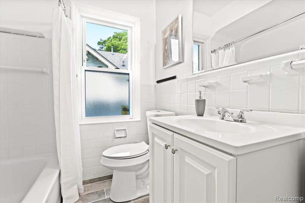 1406 W Marshall Street