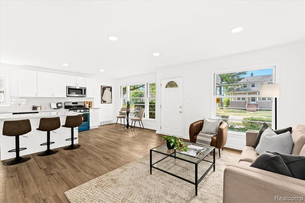 1406 W Marshall Street