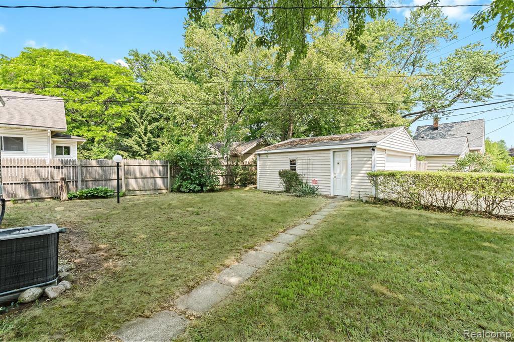 1406 W Marshall Street