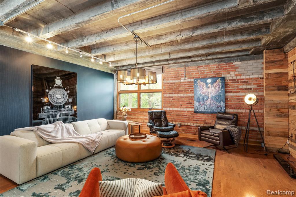 627 W Alexandrine Street # 8