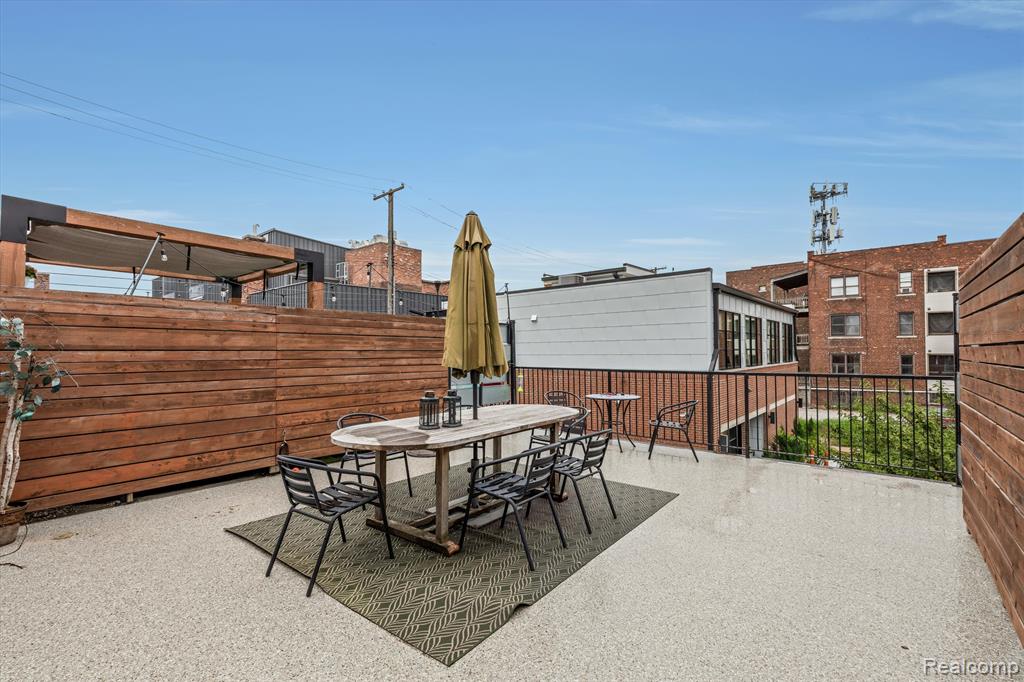 627 W Alexandrine Street # 8