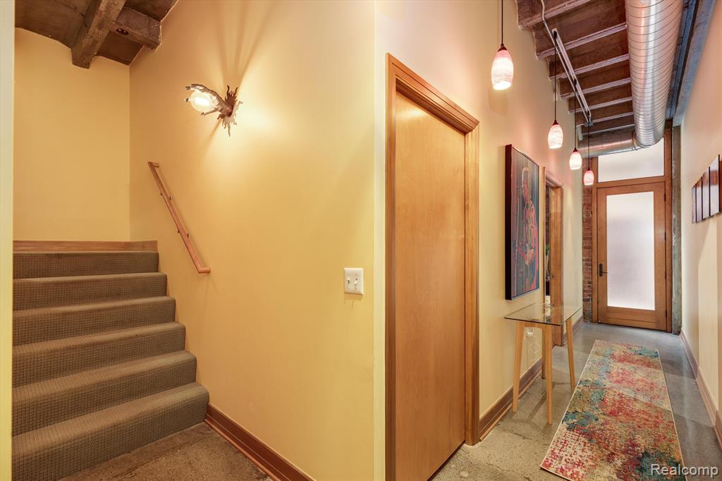 627 W Alexandrine Street # 8