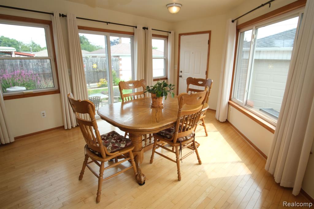 28116 Palmer Boulevard