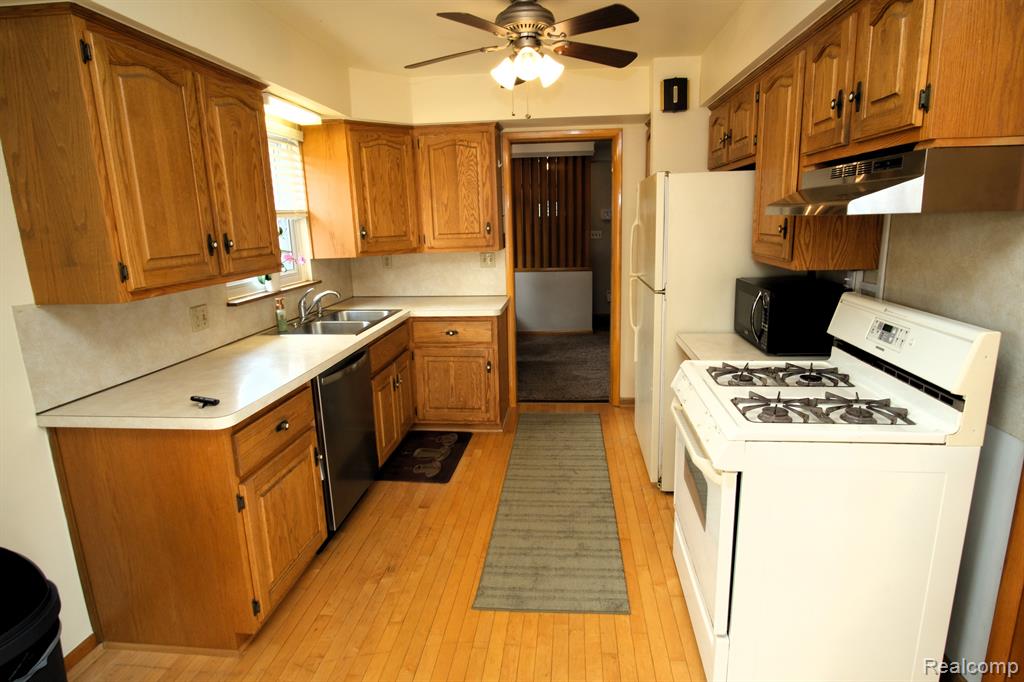 28116 Palmer Boulevard