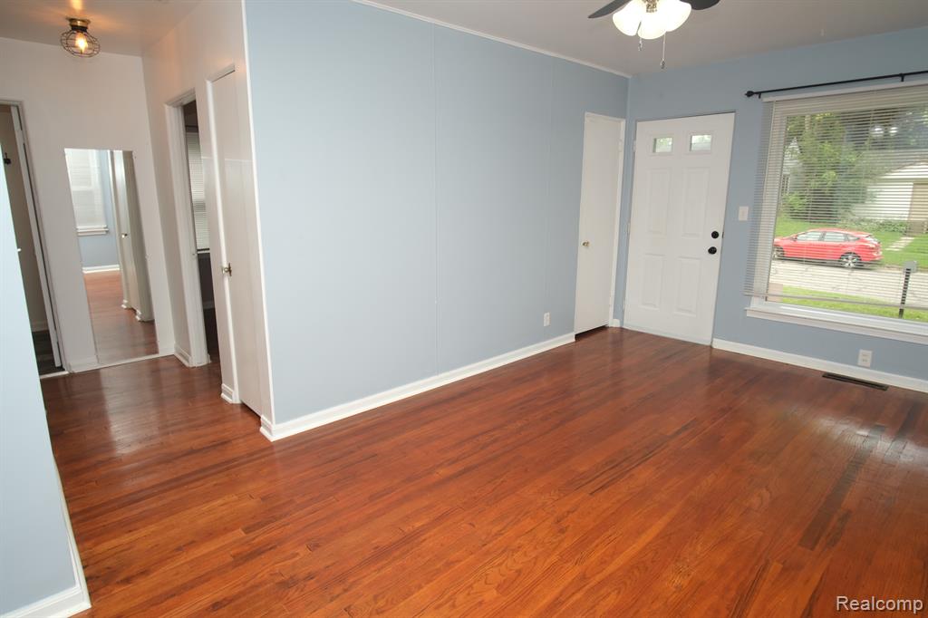 73 E Sheffield Avenue