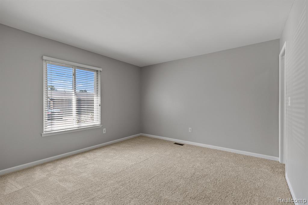 2854 Roundtree Drive